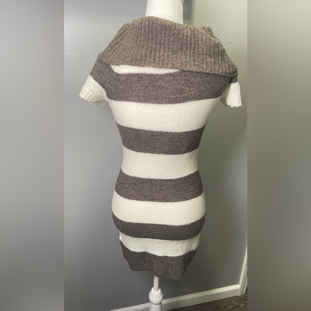 Next Era Couture Women's Cowl Neck Short Sleeve Brown White Stripes Sweater Med - Picture 3 of 4
